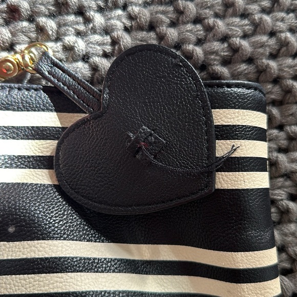 Betsey Johnson Tote - Picture 7 of 9